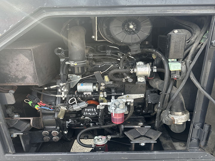 UNIC SPYDERCRANE URW376