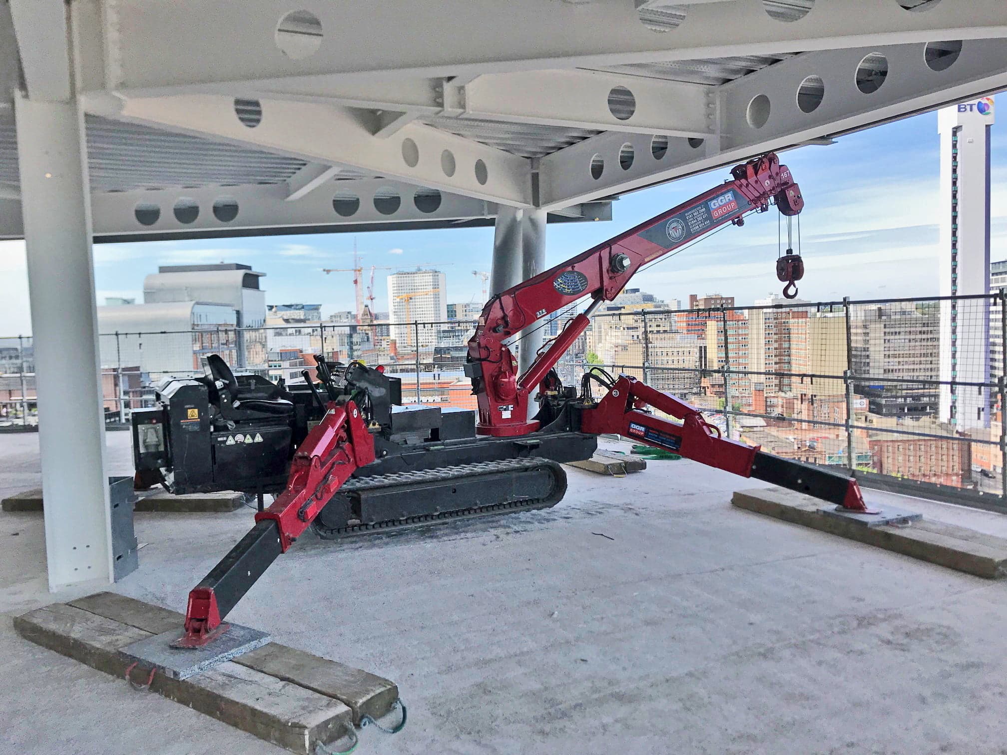 Spydercrane URW376 Mini Crawler Crane: Rentals